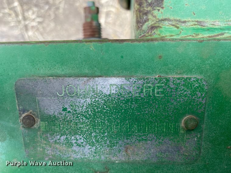 image for item DM8346 John Deere 7200 MaxEmerge 2  planter