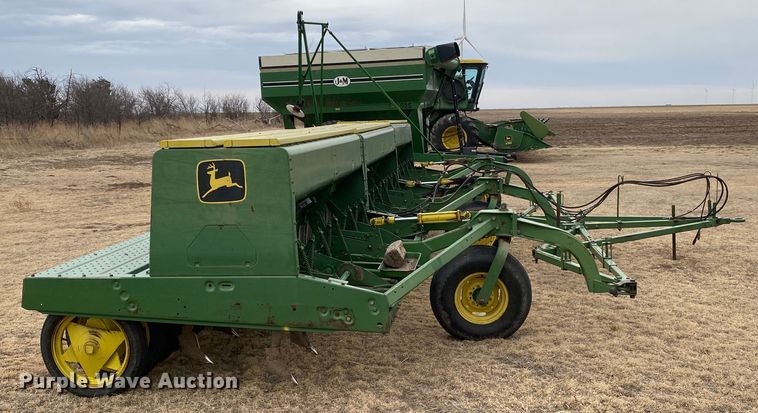 image for item DM8352 John Deere 930H 1012F  grain drill
