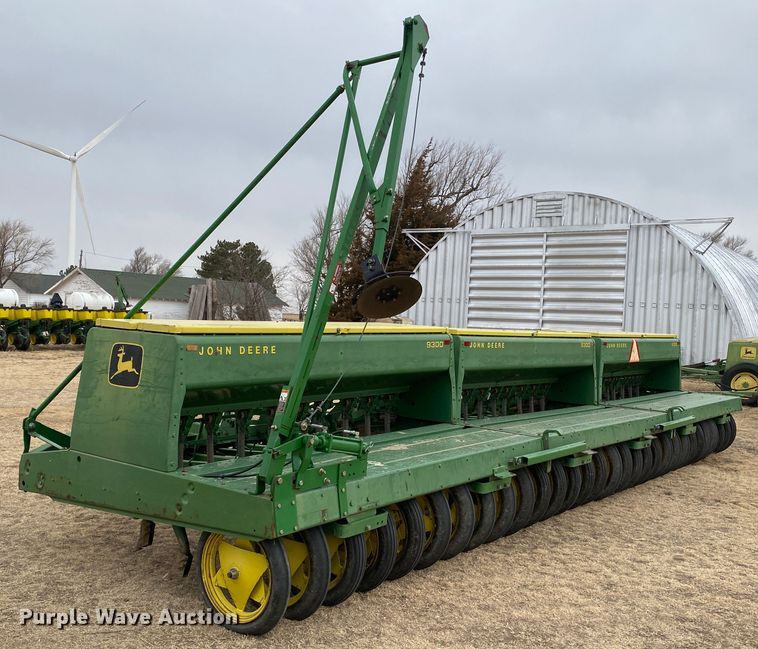 image for item DM8352 John Deere 930H 1012F  grain drill