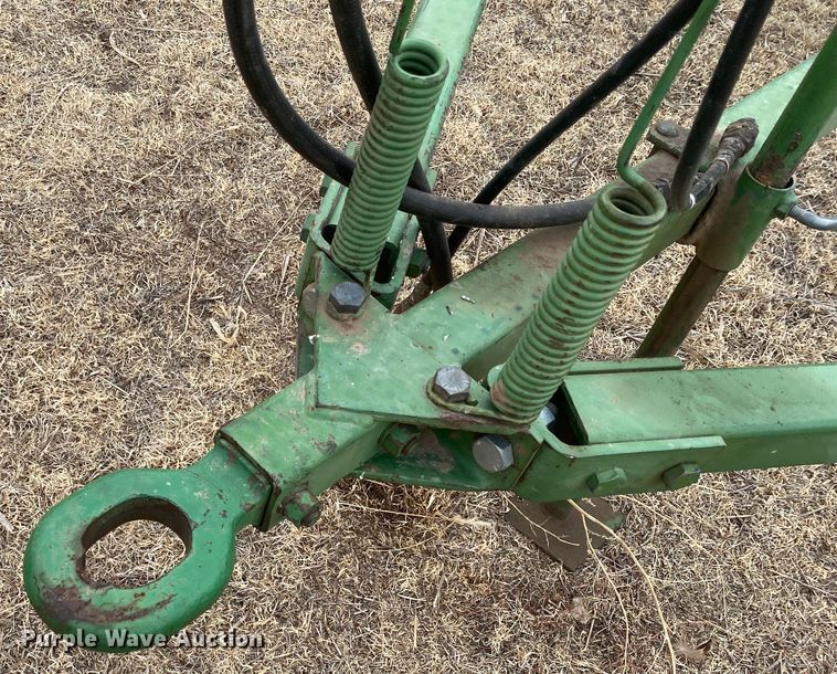 image for item DM8352 John Deere 930H 1012F  grain drill