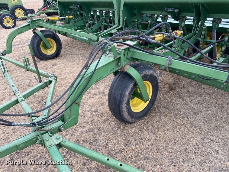 image for item DM8352 John Deere 930H 1012F  grain drill