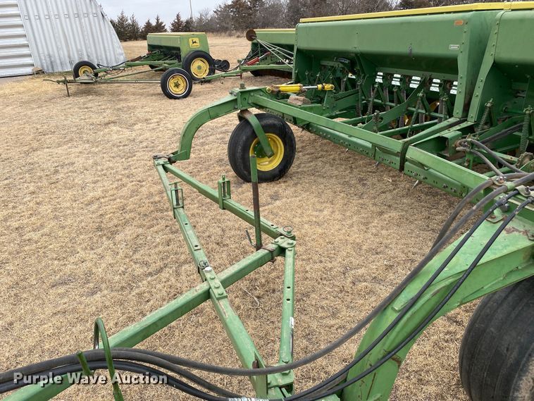 image for item DM8352 John Deere 930H 1012F  grain drill