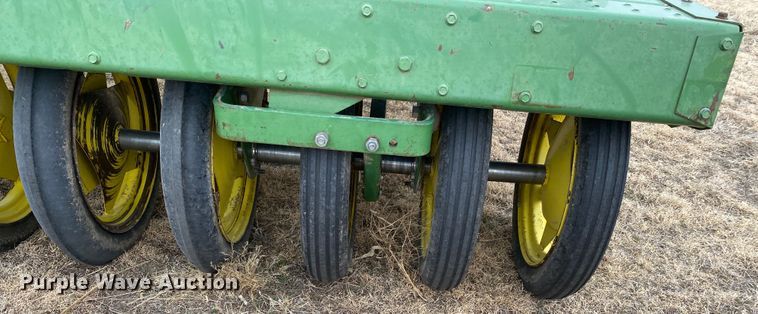 image for item DM8352 John Deere 930H 1012F  grain drill