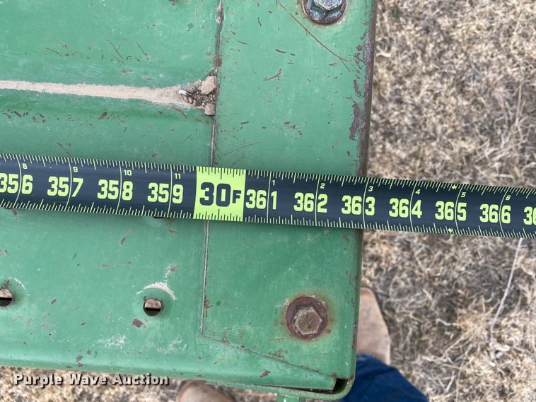 image for item DM8352 John Deere 930H 1012F  grain drill