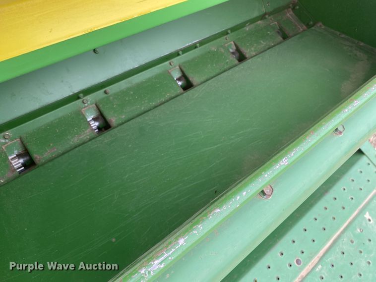 image for item DM8352 John Deere 930H 1012F  grain drill