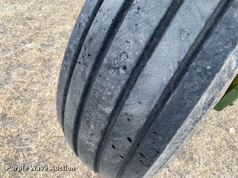 image for item DM8352 John Deere 930H 1012F  grain drill