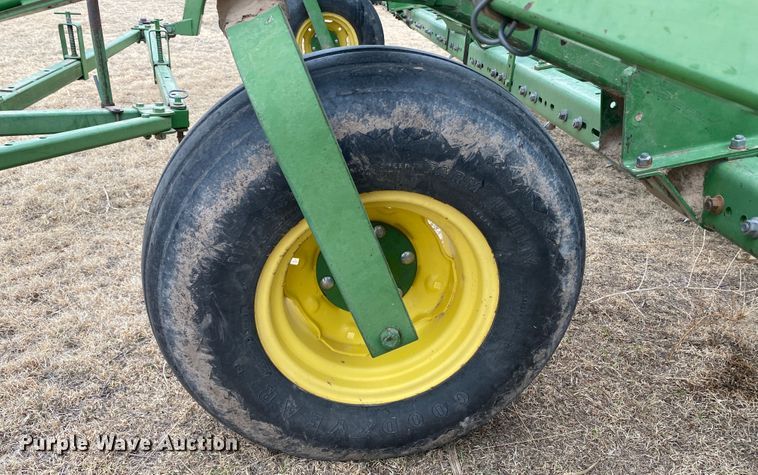 image for item DM8352 John Deere 930H 1012F  grain drill