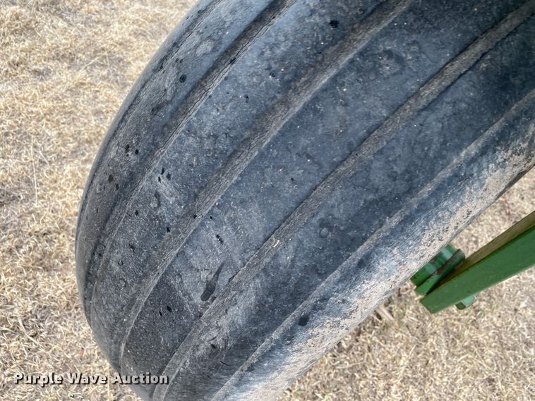 image for item DM8352 John Deere 930H 1012F  grain drill