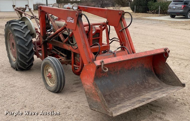 image for item DM8356 Ford 801 Series  tractor