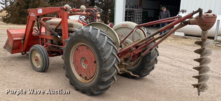 image for item DM8356 Ford 801 Series  tractor