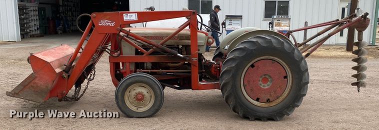 image for item DM8356 Ford 801 Series  tractor