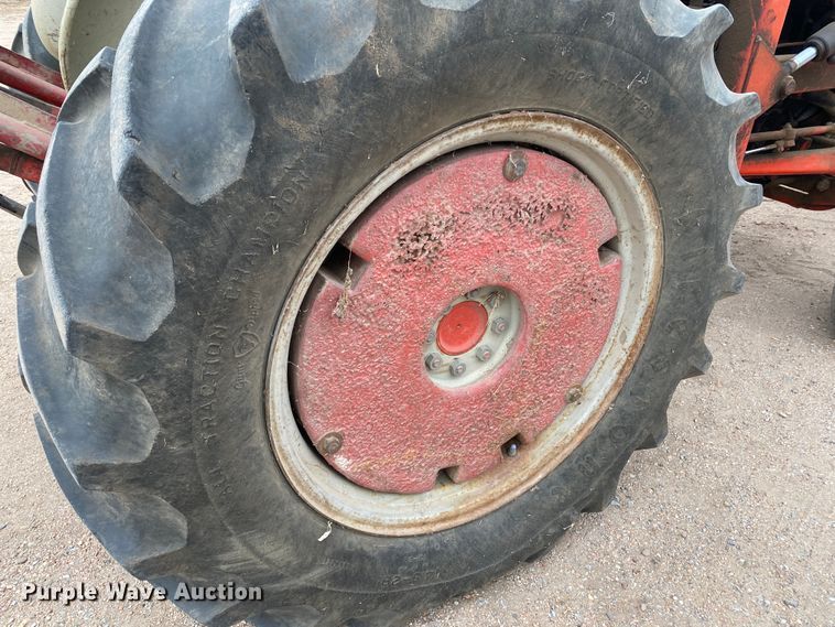 image for item DM8356 Ford 801 Series  tractor