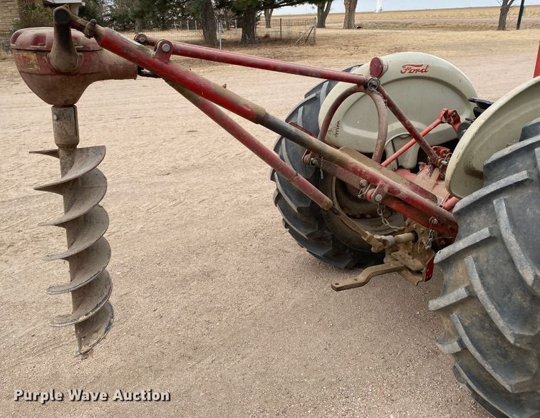 image for item DM8356 Ford 801 Series  tractor