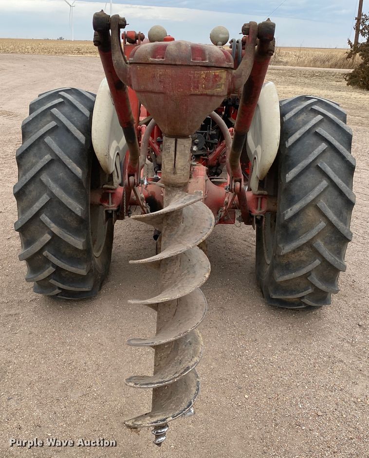 image for item DM8356 Ford 801 Series  tractor