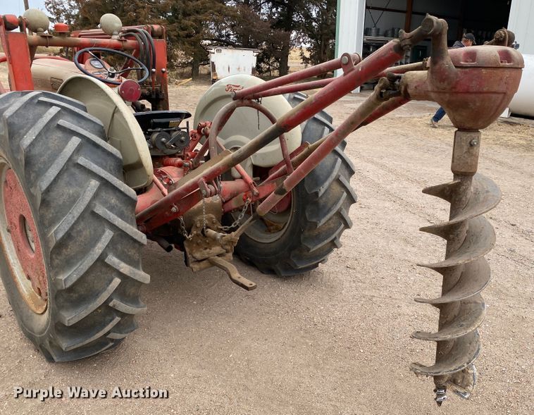image for item DM8356 Ford 801 Series  tractor