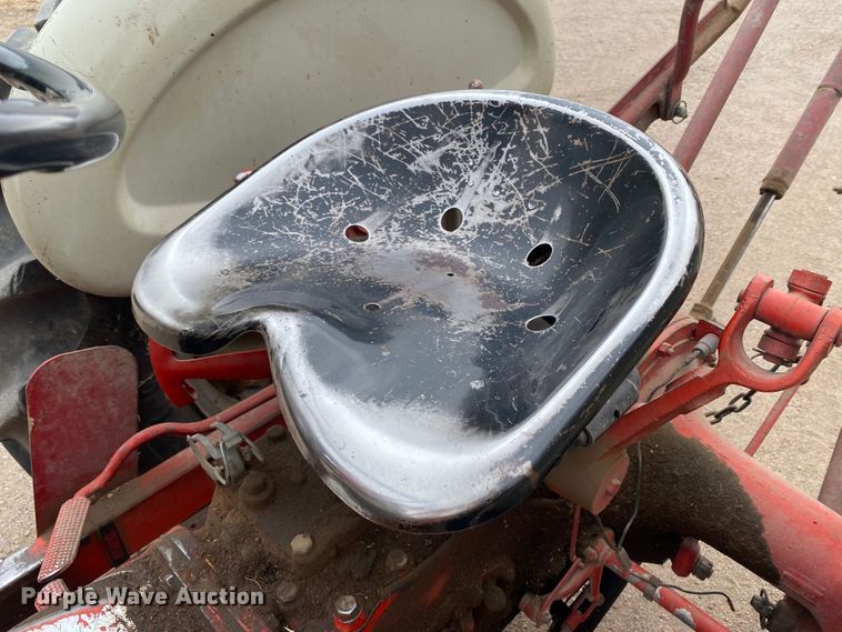 image for item DM8356 Ford 801 Series  tractor