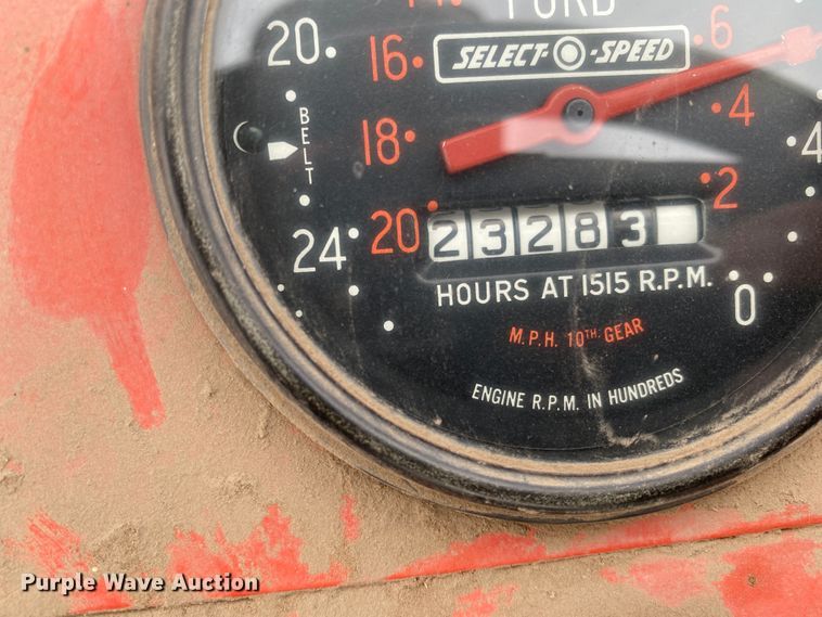 image for item DM8356 Ford 801 Series  tractor