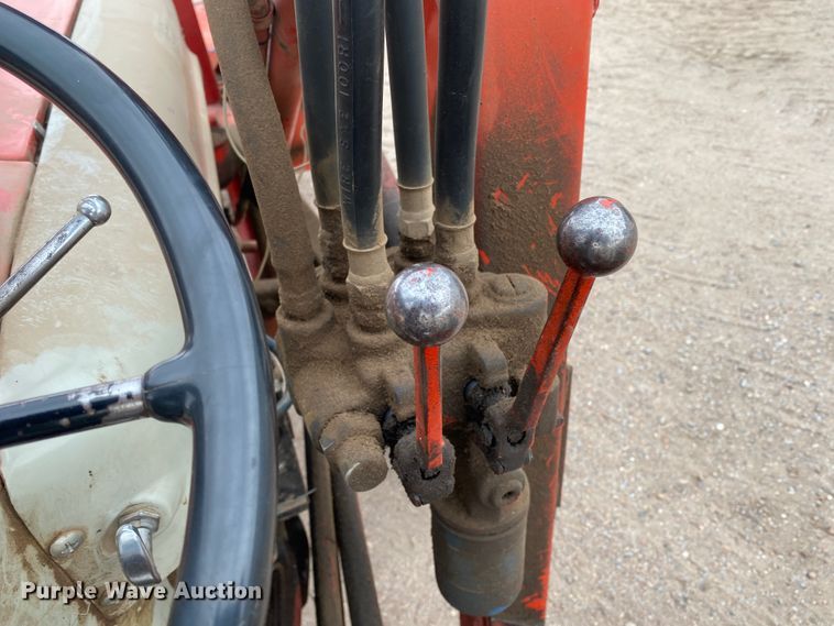 image for item DM8356 Ford 801 Series  tractor