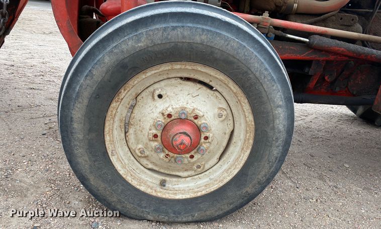 image for item DM8356 Ford 801 Series  tractor