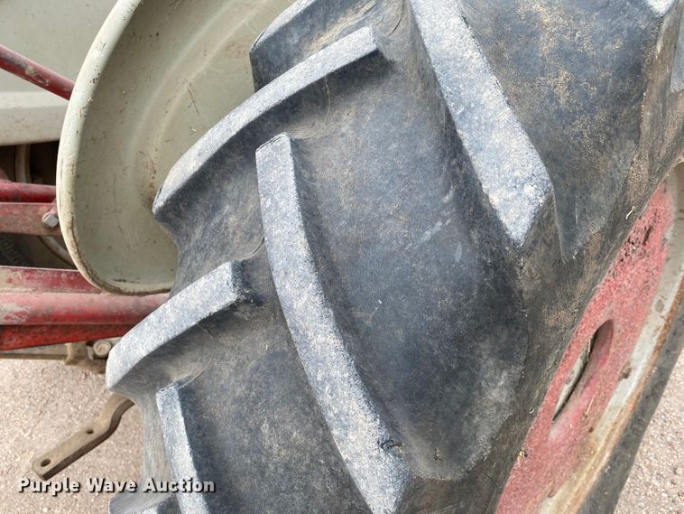 image for item DM8356 Ford 801 Series  tractor