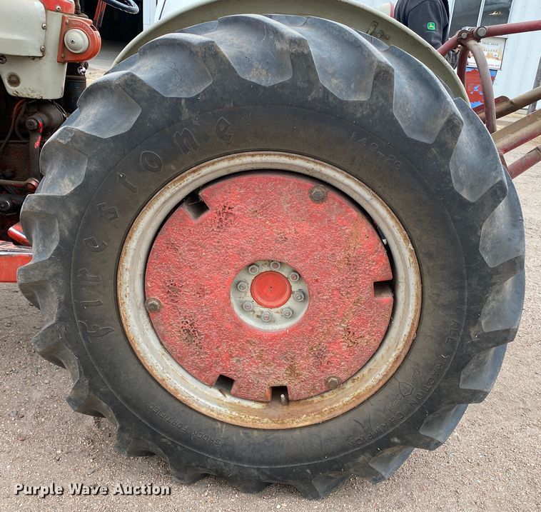 image for item DM8356 Ford 801 Series  tractor