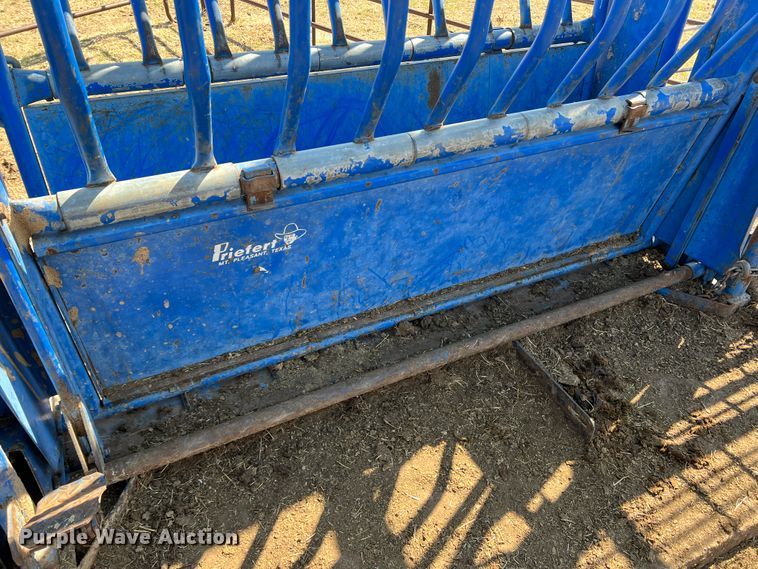 image for item DM8372 Priefert 93  squeeze chute