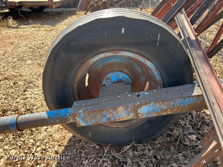 image for item DM8372 Priefert 93  squeeze chute