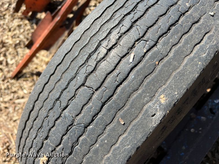 image for item DM8372 Priefert 93  squeeze chute