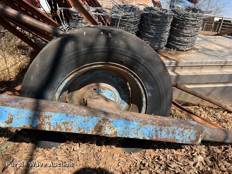 image for item DM8372 Priefert 93  squeeze chute