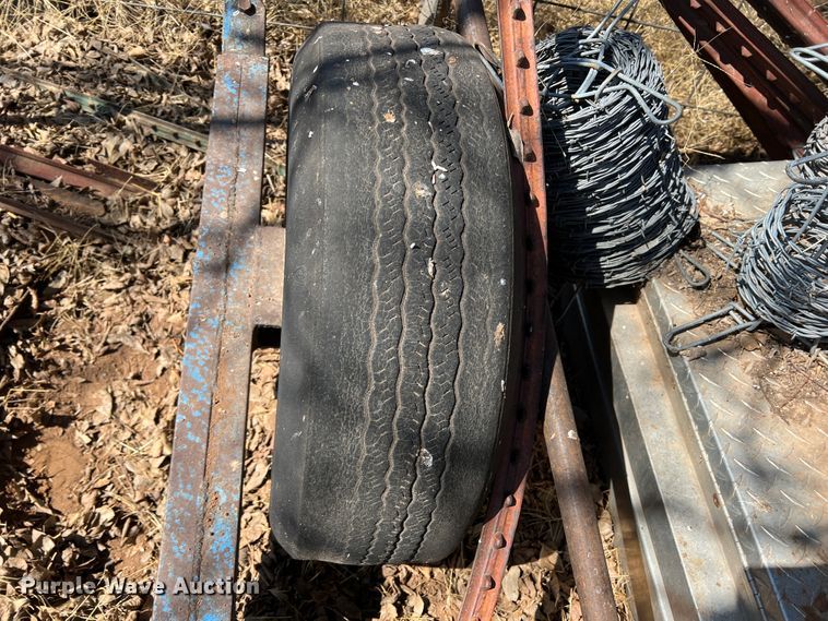 image for item DM8372 Priefert 93  squeeze chute