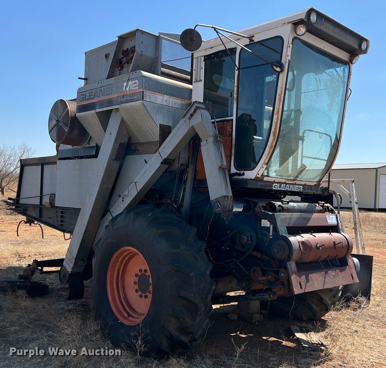 image for item DM8373 Gleaner M2  combine