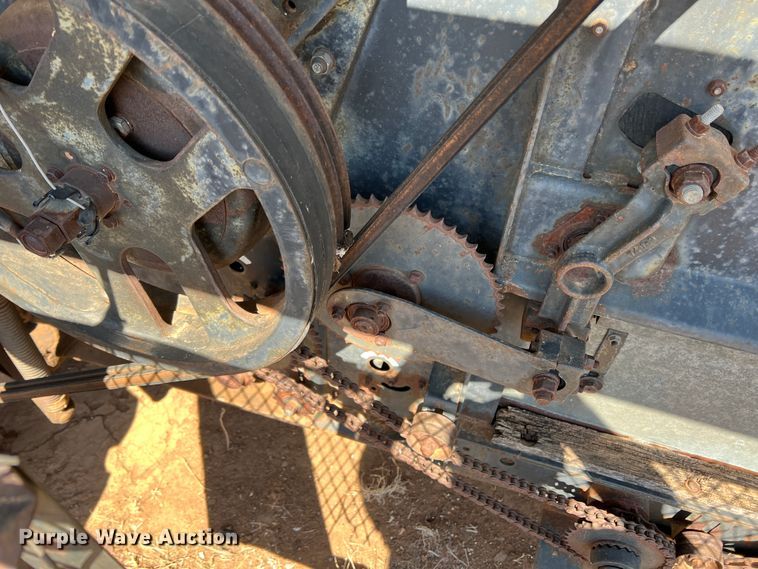 image for item DM8373 Gleaner M2  combine