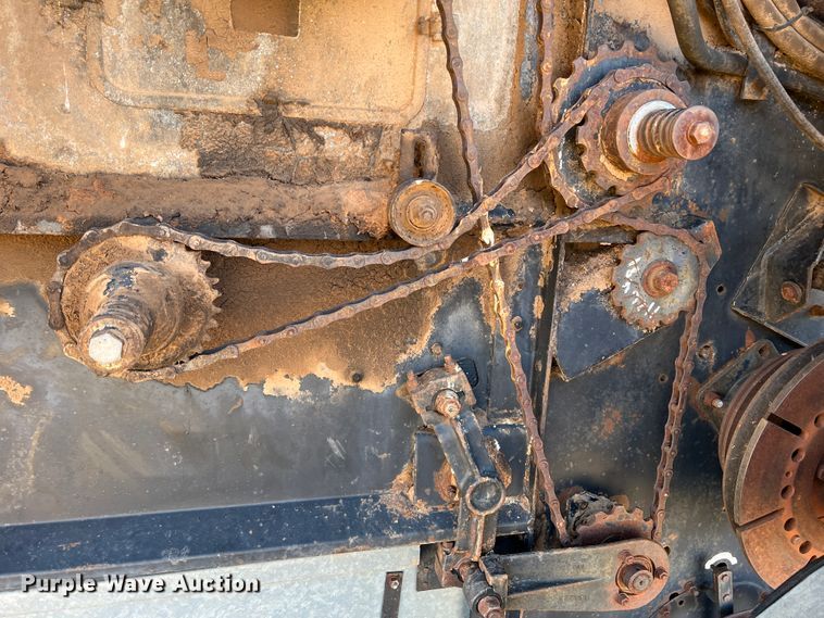 image for item DM8373 Gleaner M2  combine