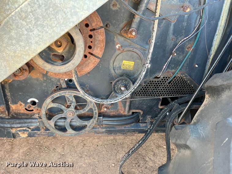 image for item DM8373 Gleaner M2  combine