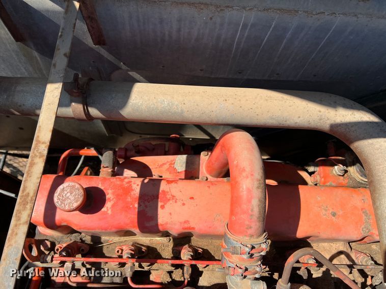 image for item DM8373 Gleaner M2  combine