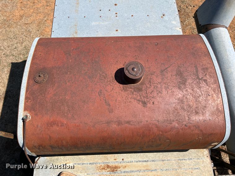 image for item DM8373 Gleaner M2  combine