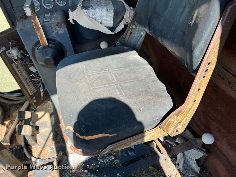 image for item DM8373 Gleaner M2  combine