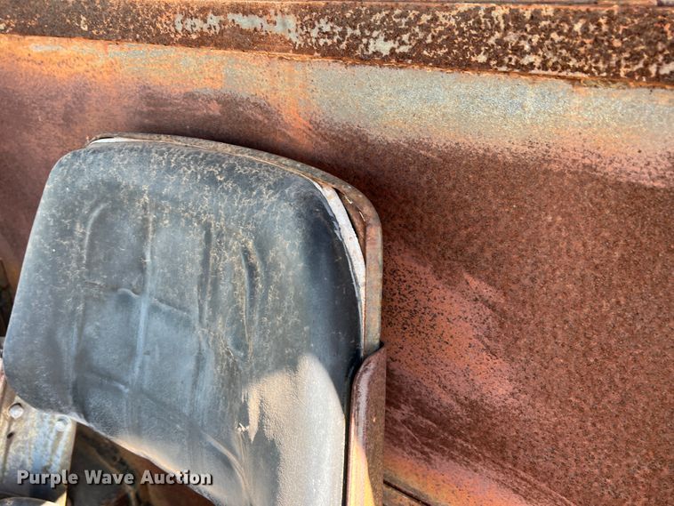 image for item DM8373 Gleaner M2  combine