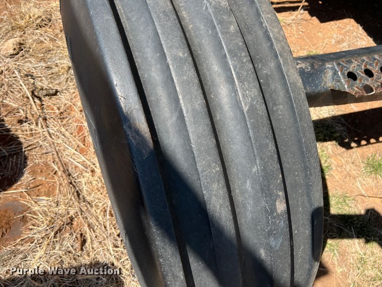 image for item DM8373 Gleaner M2  combine