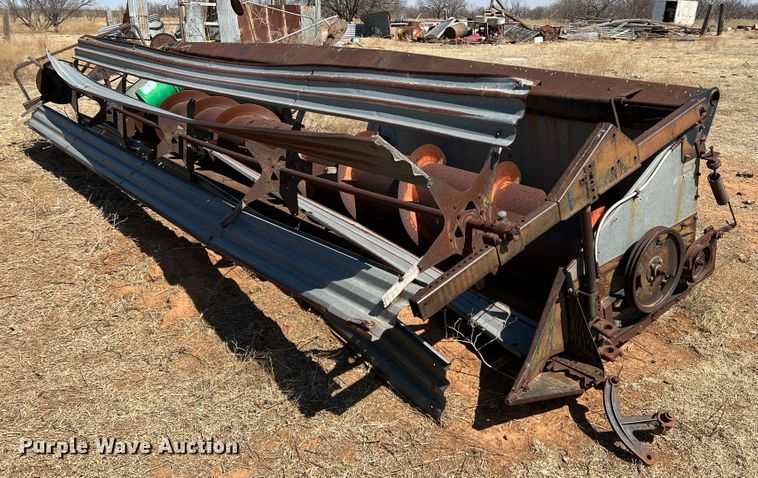 image for item DM8373 Gleaner M2  combine