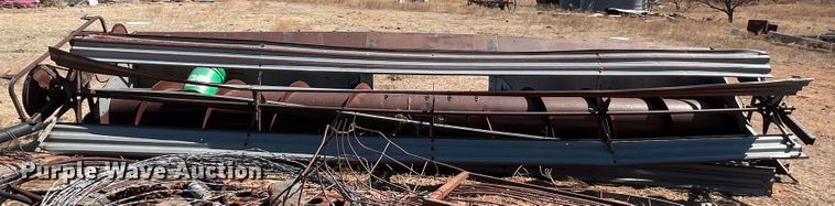 image for item DM8373 Gleaner M2  combine