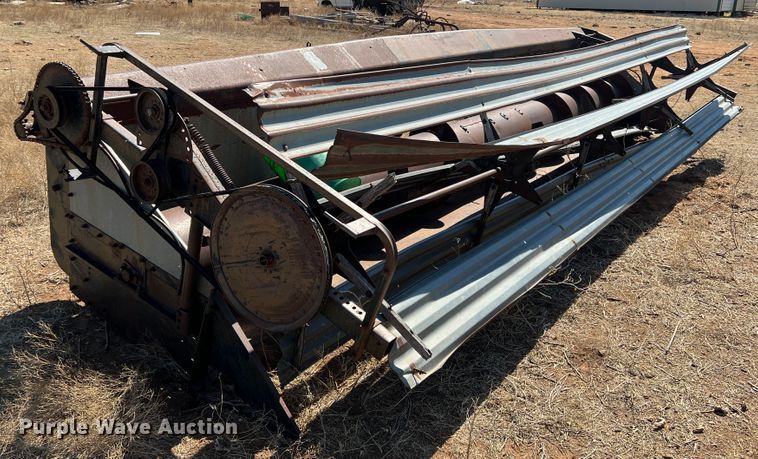 image for item DM8373 Gleaner M2  combine