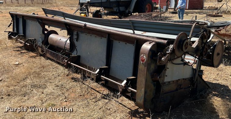 image for item DM8373 Gleaner M2  combine