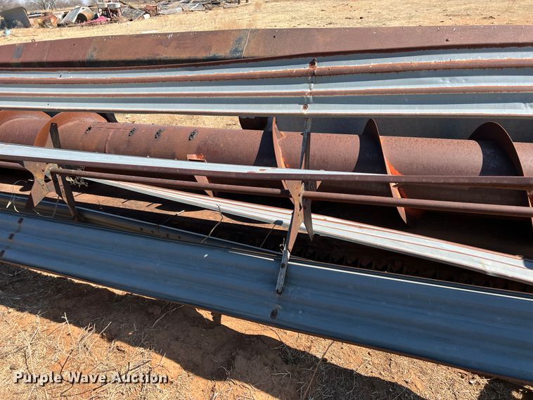 image for item DM8373 Gleaner M2  combine