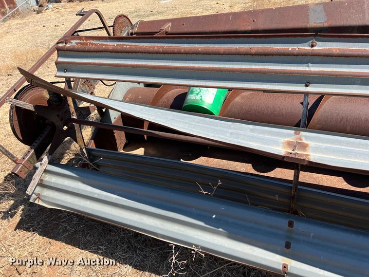 image for item DM8373 Gleaner M2  combine