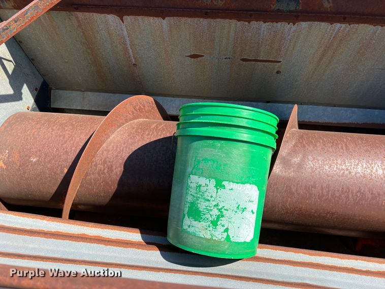 image for item DM8373 Gleaner M2  combine