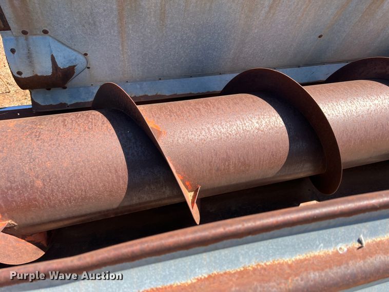 image for item DM8373 Gleaner M2  combine