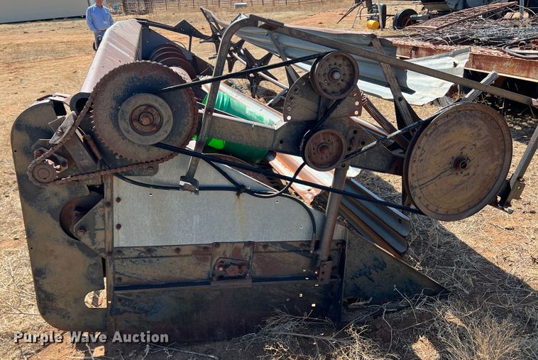 image for item DM8373 Gleaner M2  combine