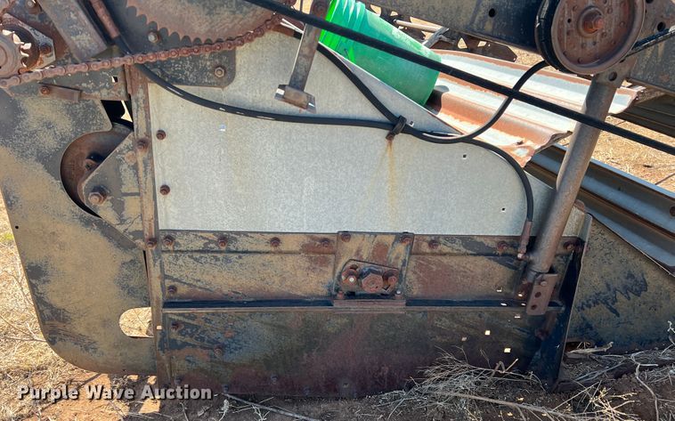 image for item DM8373 Gleaner M2  combine