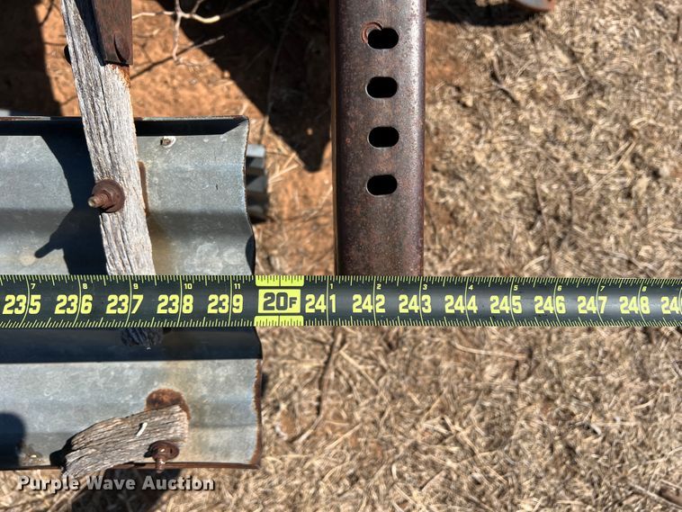 image for item DM8373 Gleaner M2  combine